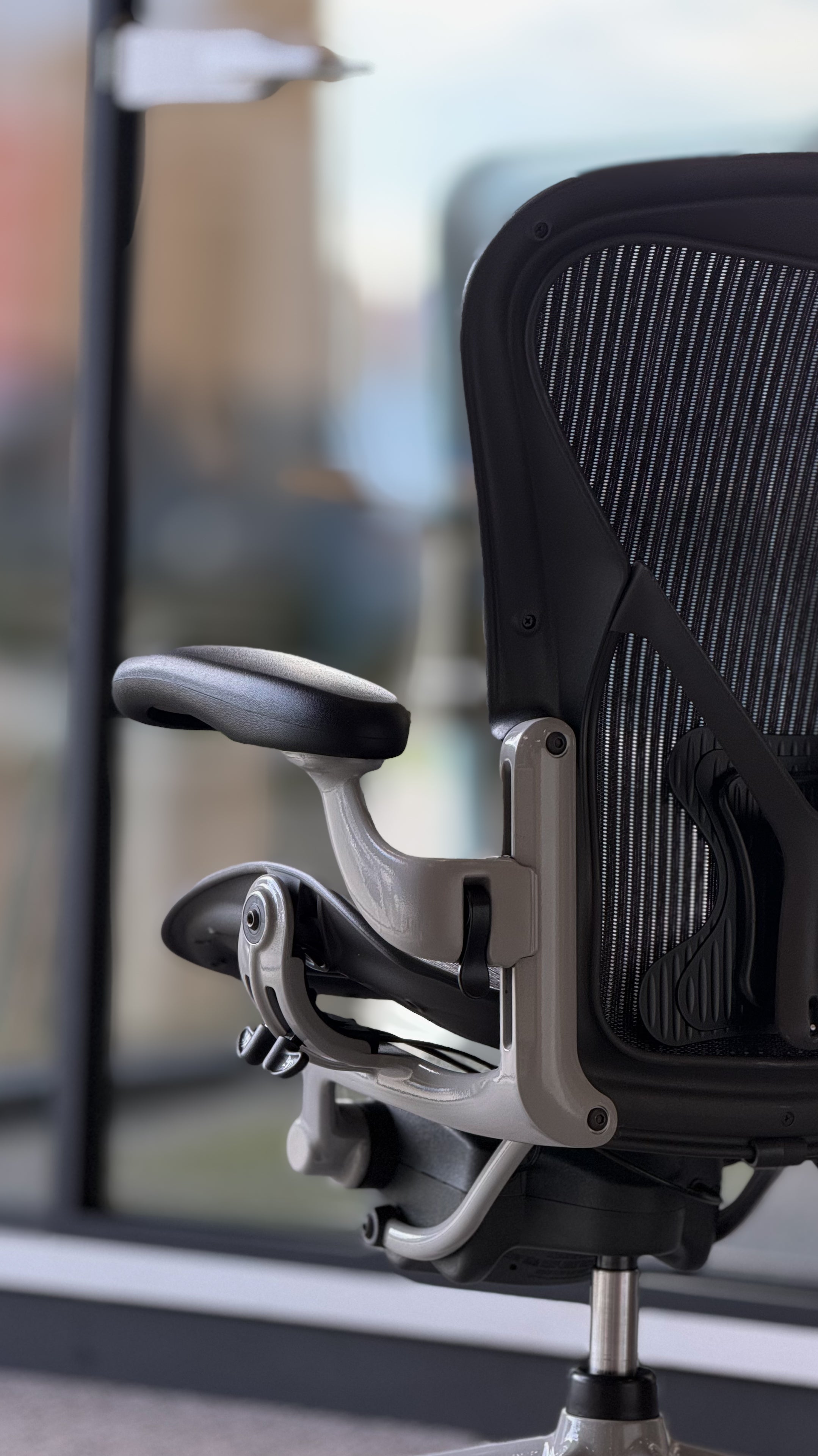 Refurbished Herman Miller Aeron Chair Classic (Custom Chalk Grey)