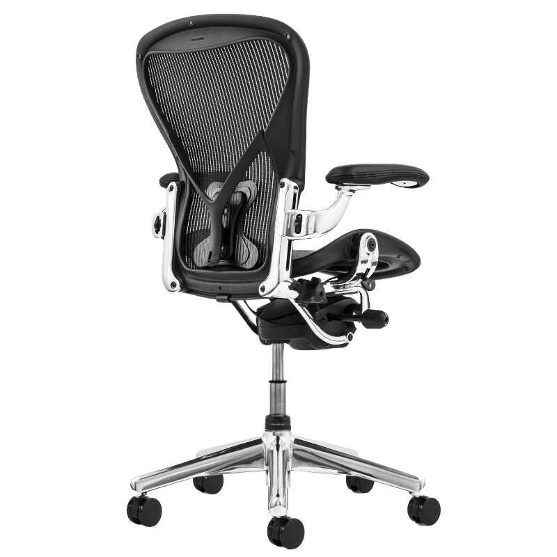 Chaise Aeron Classic Herman Miller rénovée (polie)