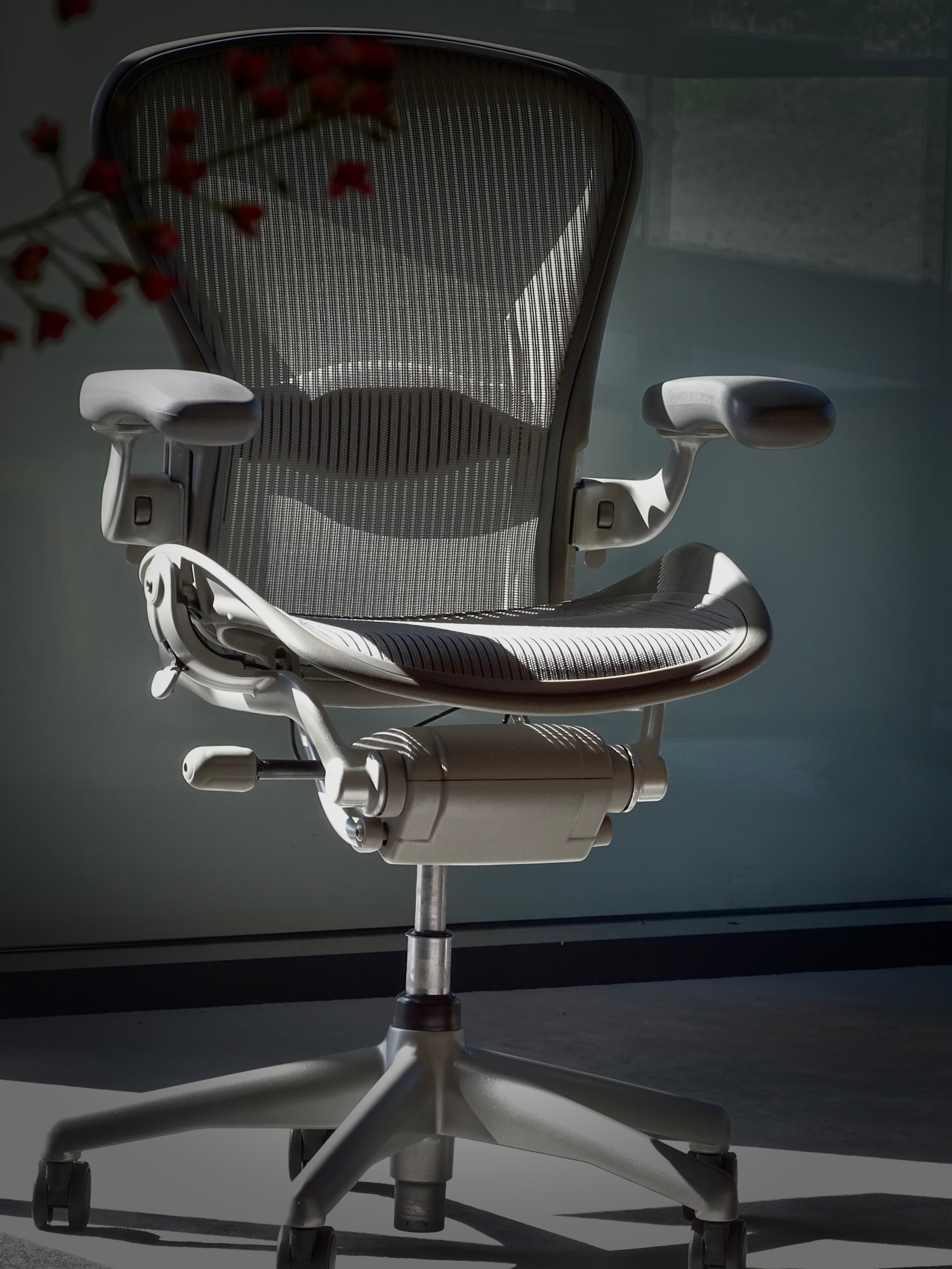 Chaise Herman Miller Aeron Classic (Titane) remise à neuf